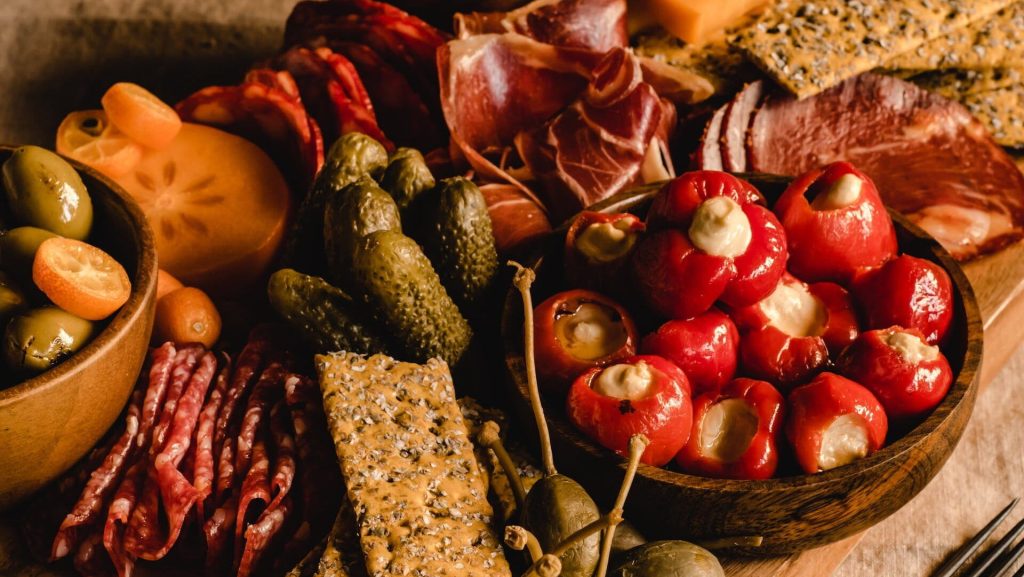 Préparer des amuse-gueules : ces planches à amuse-gueules sont très agréables à utiliser préparation d'amuse-gueule